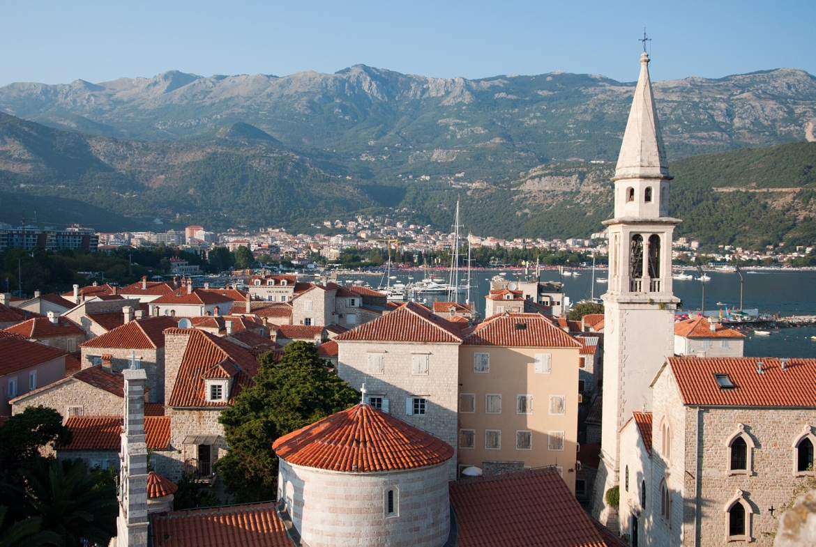 Garsonjera u centru Budve — fotografija 3