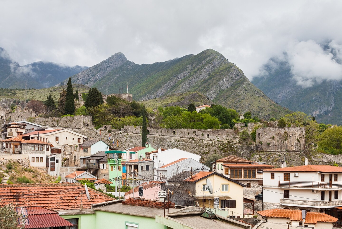 Kamena kuća za renoviranje, Stari Bar — fotografija 3
