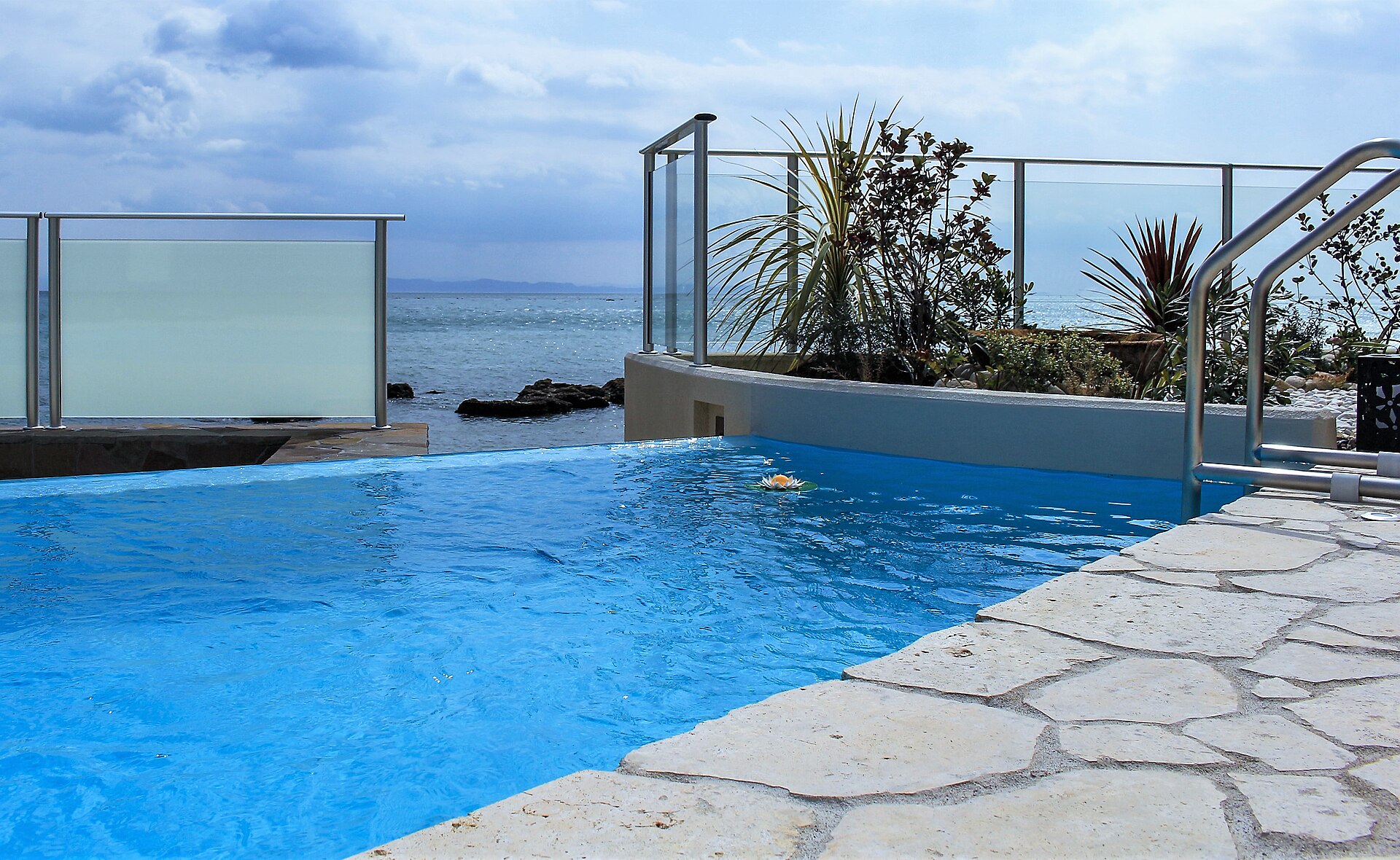 Penthouse s bazenom na terasi, Budva – Dubovica